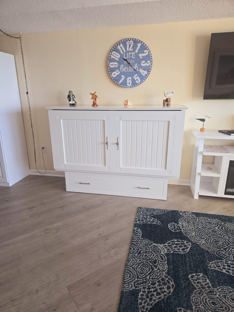 Murphy bed