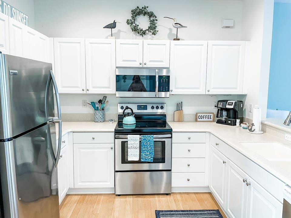 Full kitchen