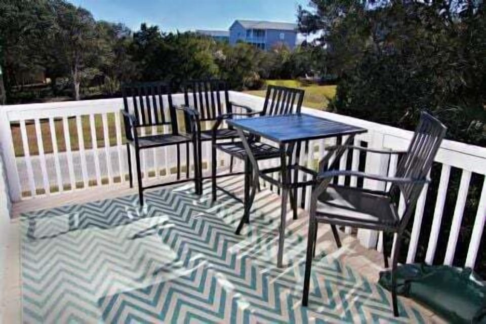 Side Deck off Kitchen