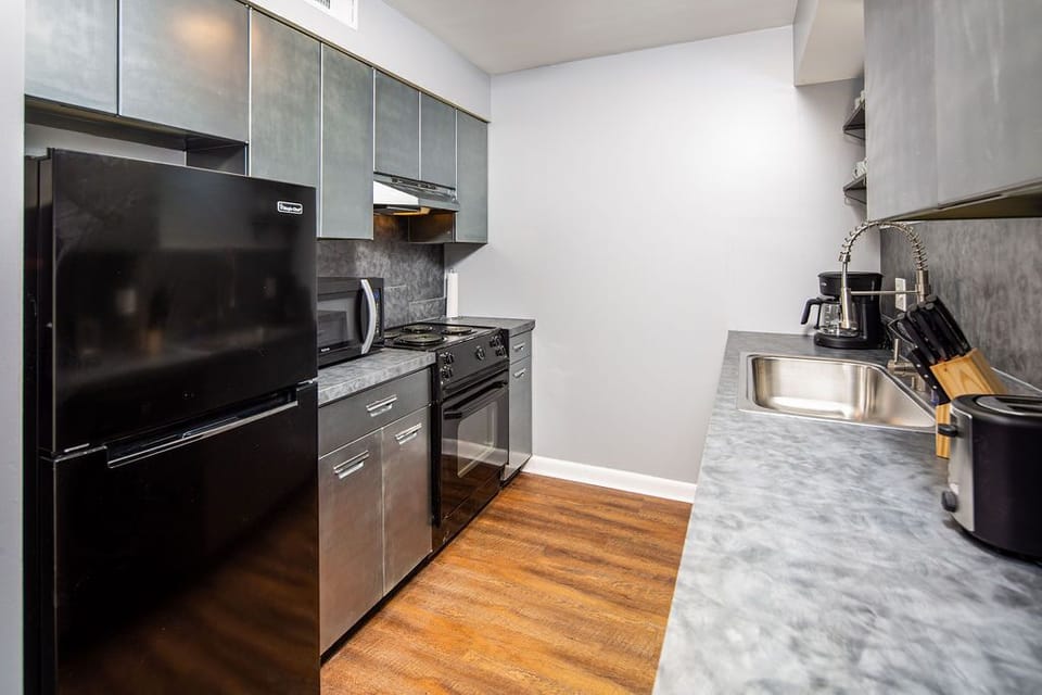 Kitchen fully stocked with all your main needs