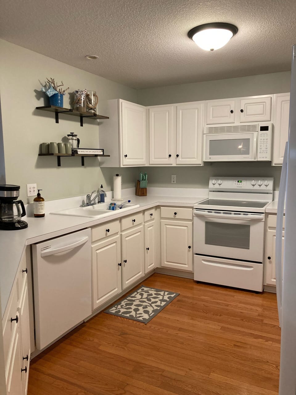 Fully stocked kitchen