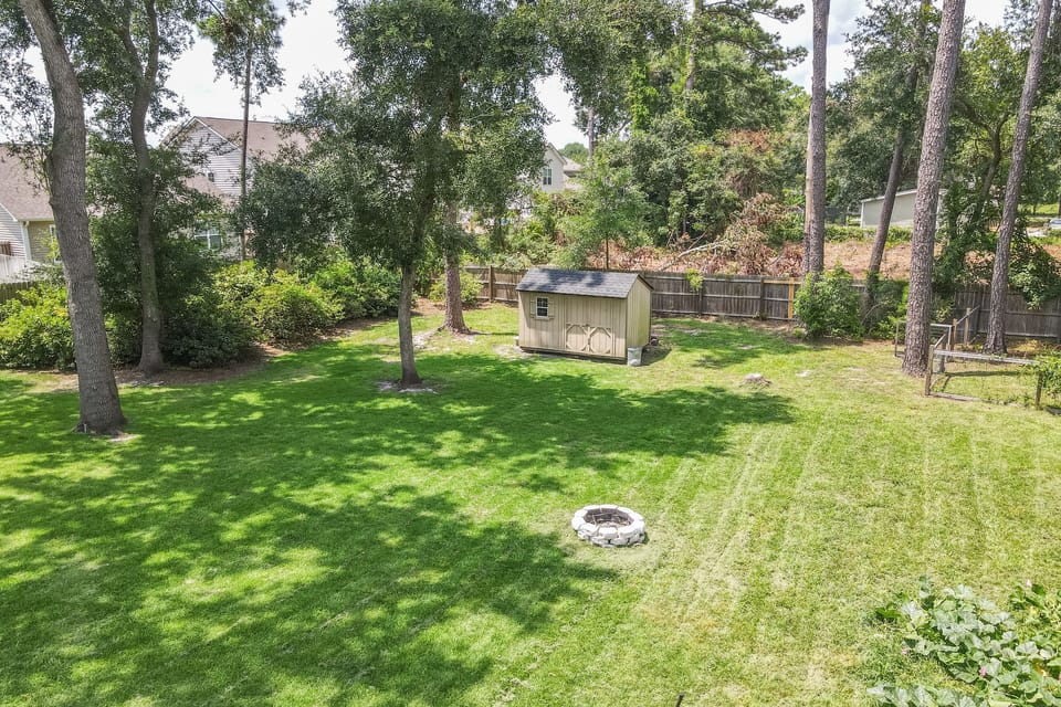 Private yard perfect for relaxing and BBQing after Parris Island ceremonies