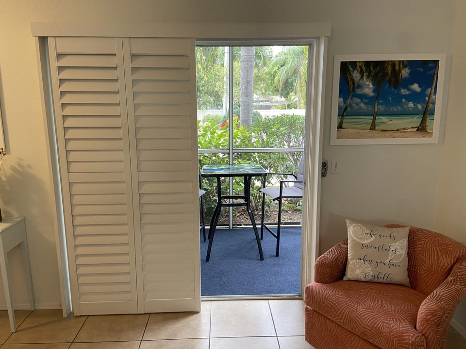 Living Room into Lanai