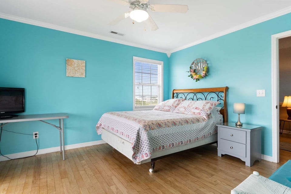 Bedroom 4 - Upstairs