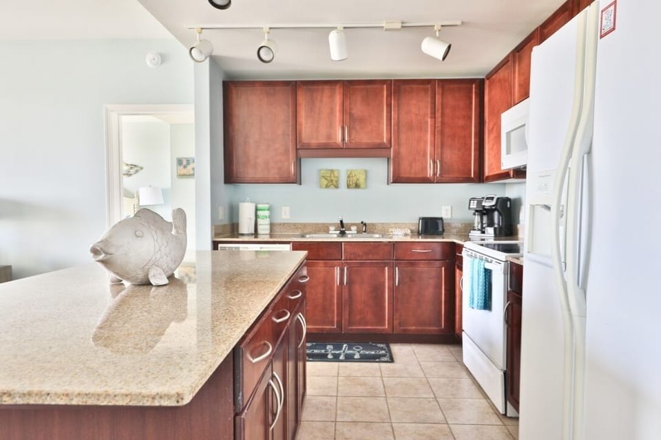 Fully stocked kitchen.