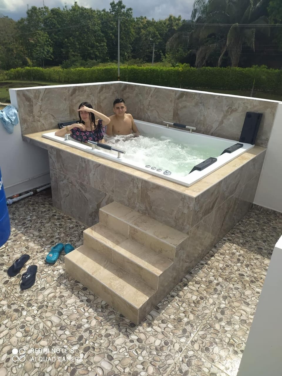 Outdoor spa tub