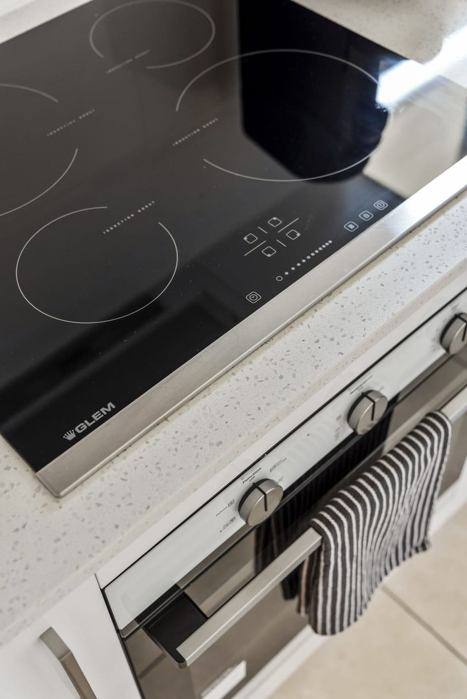 The oven and stove 