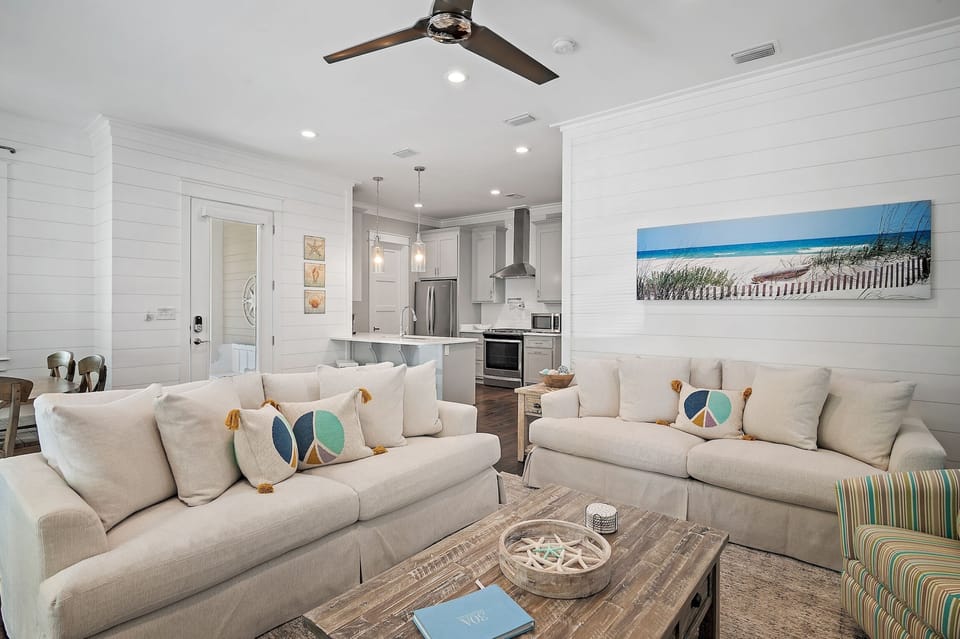 Om Sweet Om - Seagrove - First Floor - Living Area