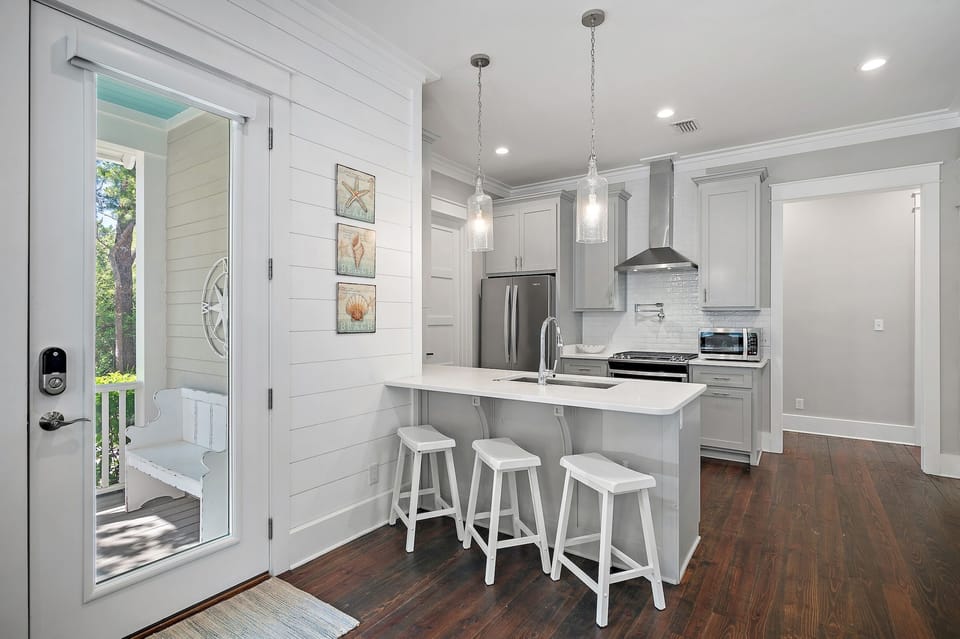 Om Sweet Om - Seagrove - First Floor - Kitchen Area