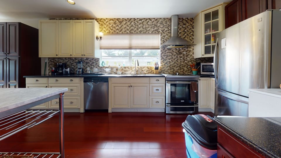Full Kitchen Upstairs