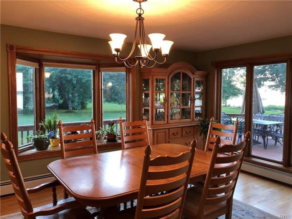 Dinning Room right next to kitchen