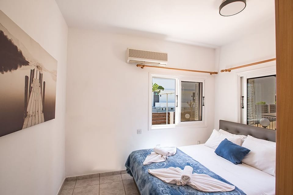 Bedroom 4, ground floor with double bed