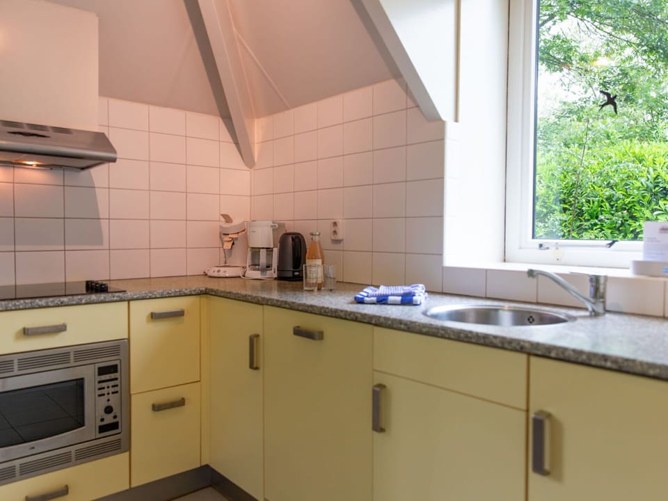 Tap, Kitchen Sink, Property, Cabinetry, Countertop, Sink, Building, Window, Kitchen, Plumbing Fixture