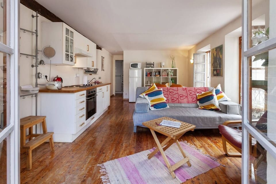 Kitchen/sitting/dining area