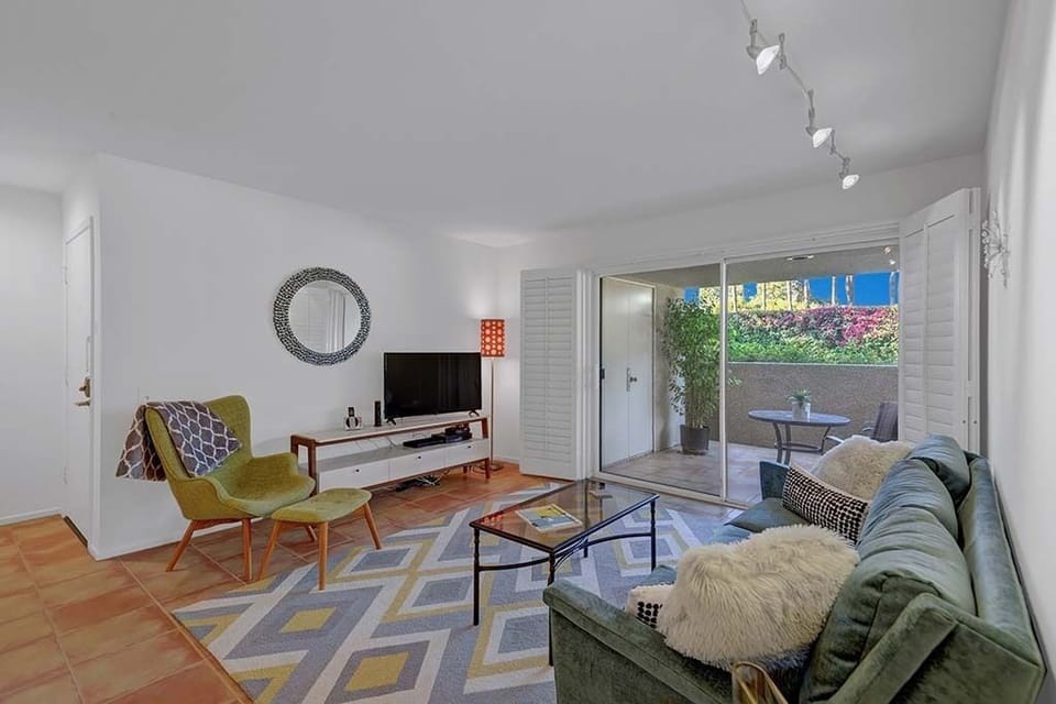 LIVING ROOM REVERSE - Oranj Palm Vacation Homes.jpg
