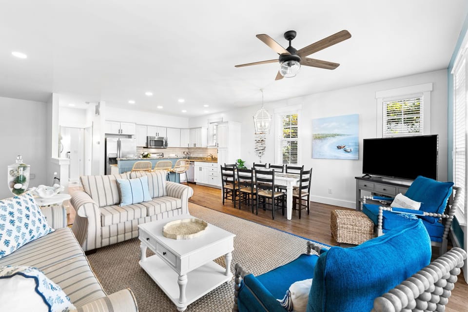 Cozy & Inviting Living Area
