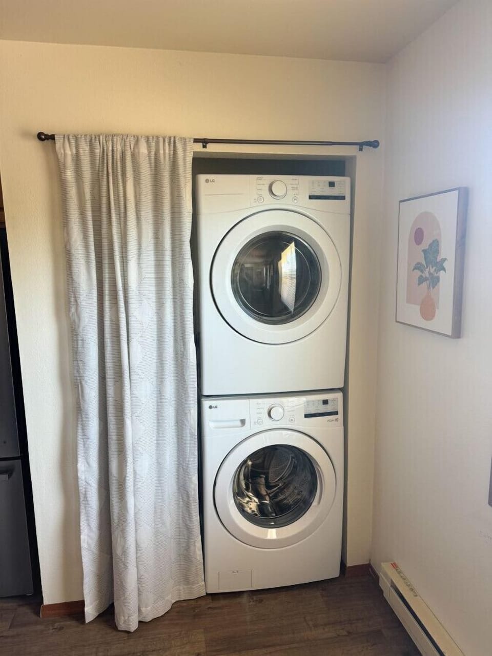 Free laundry in unit with detergent provided