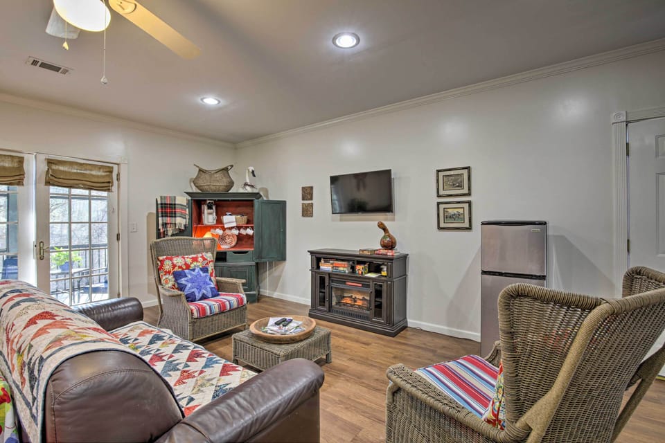 Living Room | Air Conditioning & Central Heating | Free WiFi