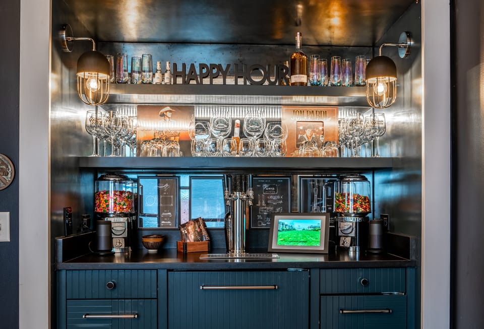 Dining room bar.