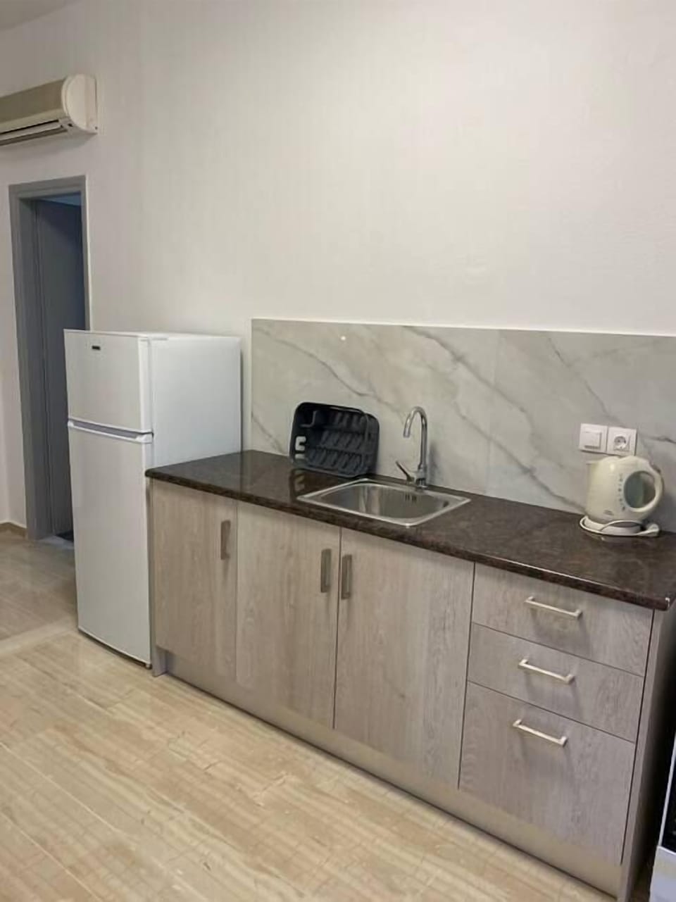 Kitchen (1)