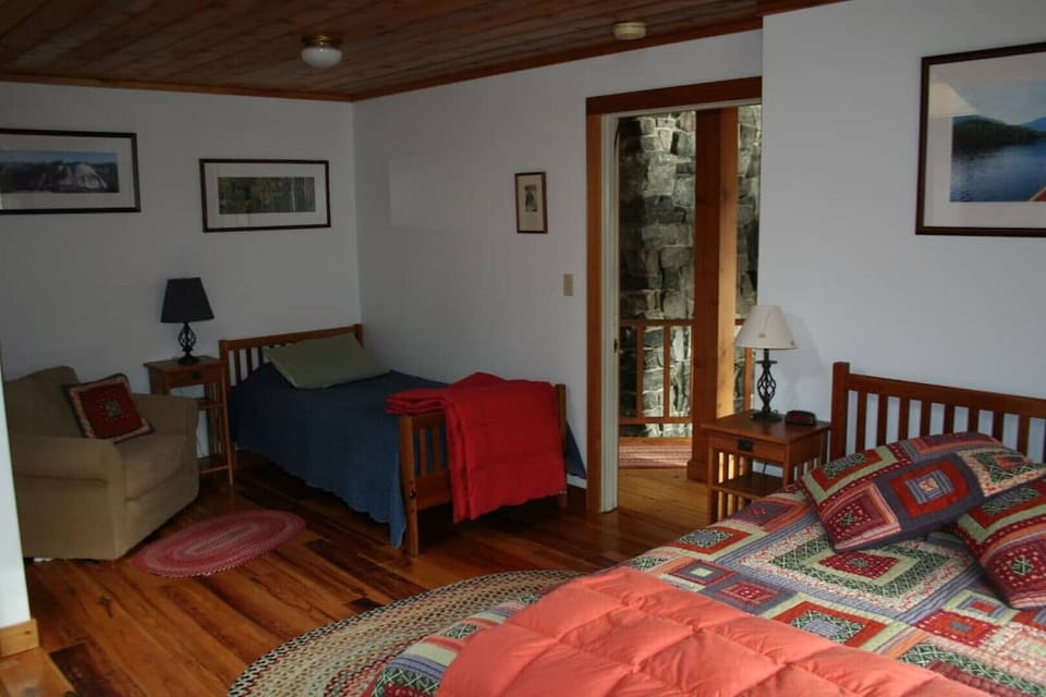 Wiessner room with private bath