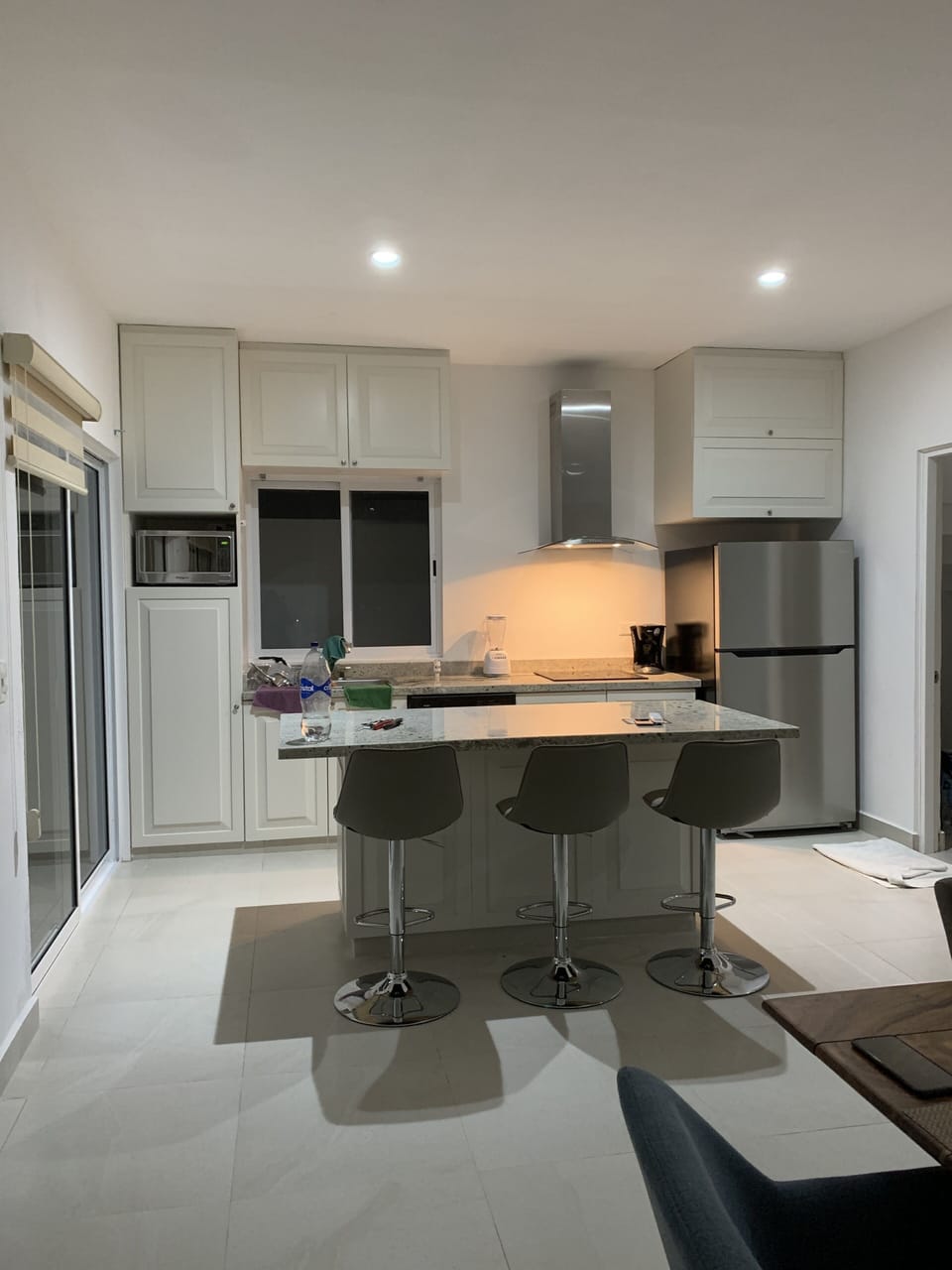 Fully equipped kitchen. 