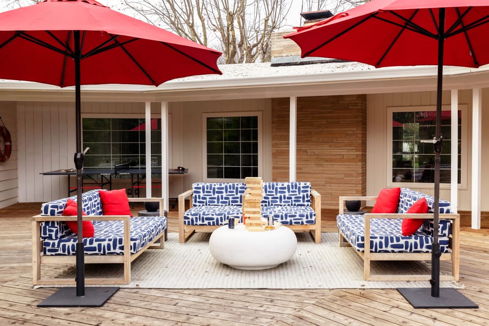 Relax outdoors.