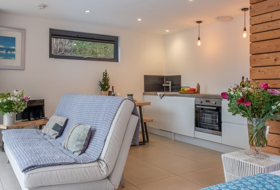 Ground floor: Open-plan accommodation with underfloor heating
