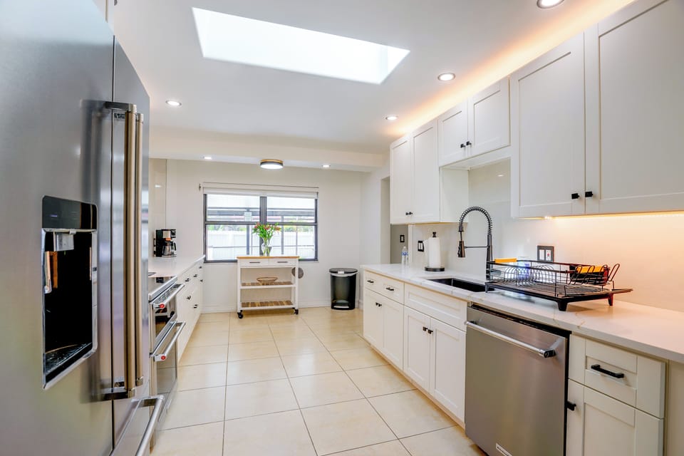Fully Equipped Kitchen | Blender | Drip Coffee Maker