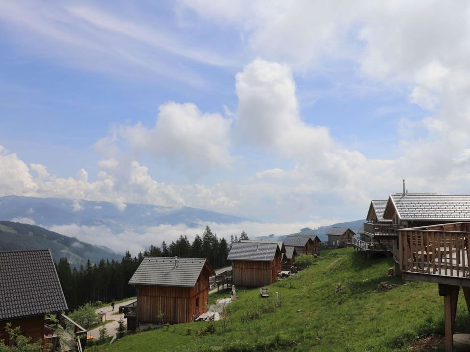 Cloud, Sky, Ecoregion, Plant, Natural Landscape, Mountain, Land Lot, Highland, Building, Wood
