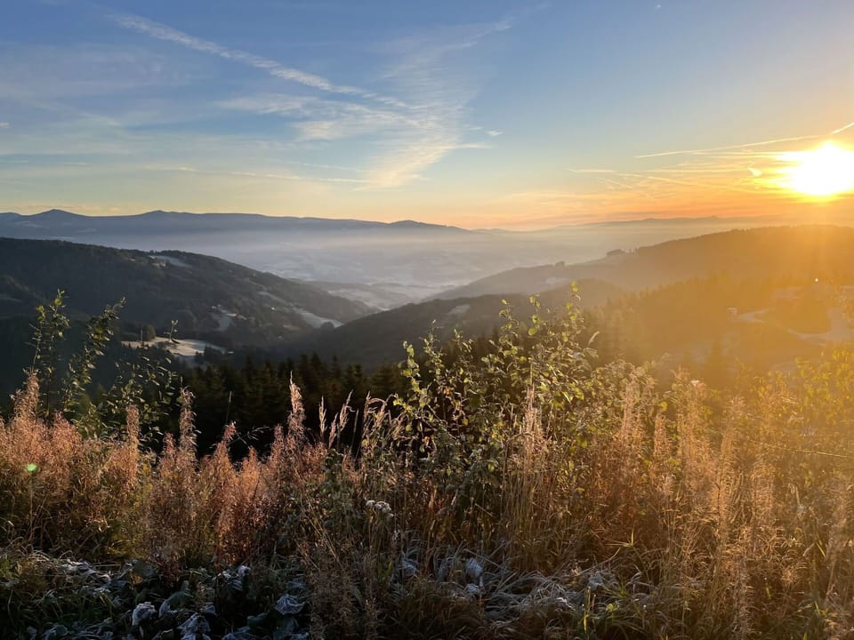 Cloud, Sky, Plant, Light, Mountain, Natural Landscape, Highland, Sunlight, Vegetation, Afterglow