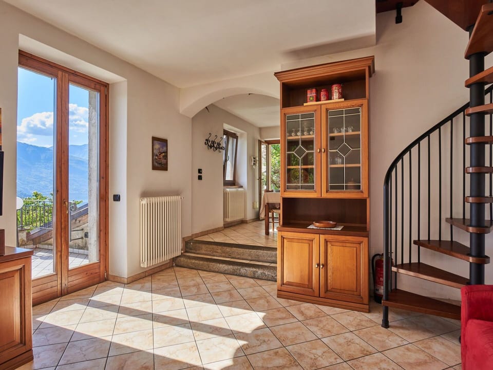 Plant, Cabinetry, Window, Houseplant, Building, Wood, Door, Interior Design, Architecture, Wood Stain