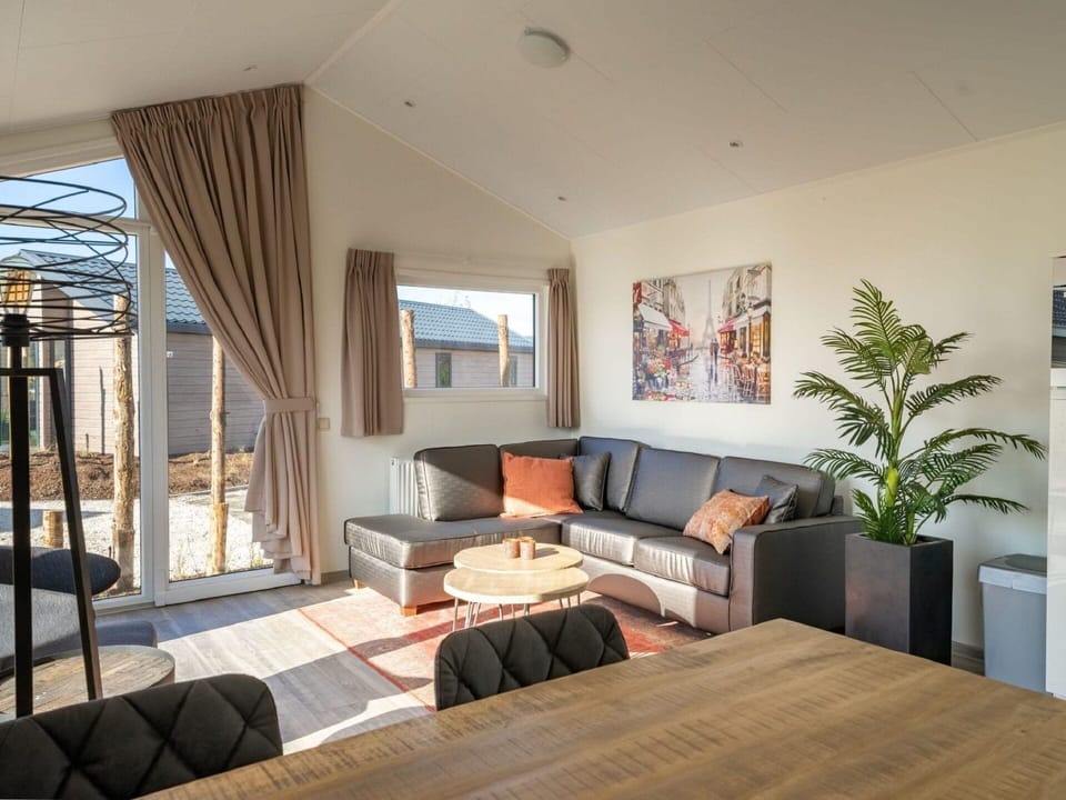Table, Property, Plant, Couch, Houseplant, Wood, Comfort, Interior Design, Lighting, Living Room
