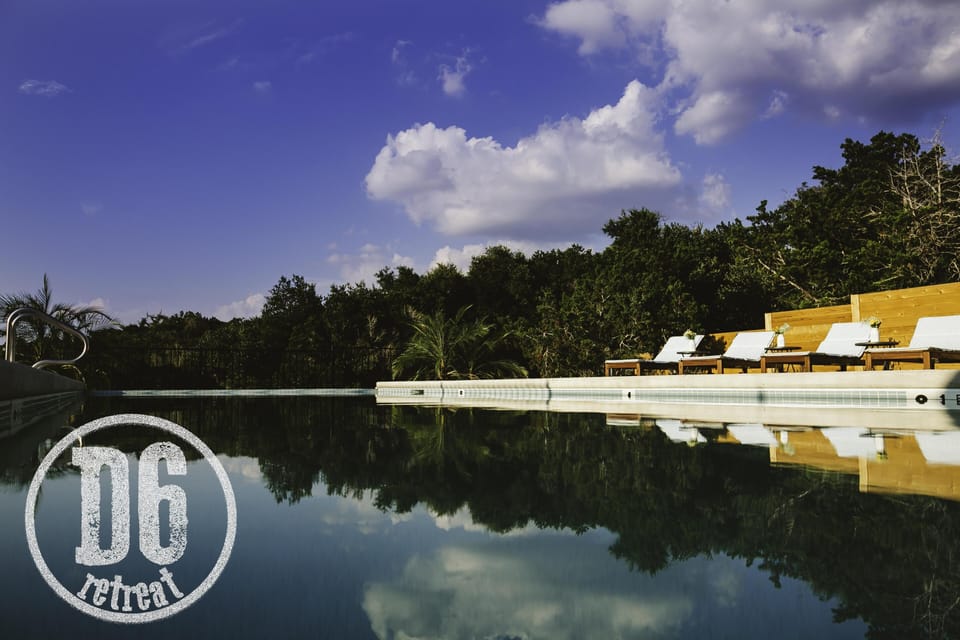D6 Infinity Pool (heat in winter).