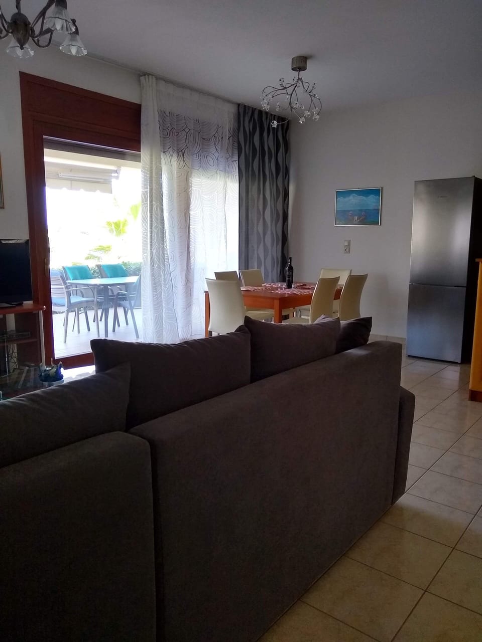 Open-plan living/dining area
Oceanis Suite