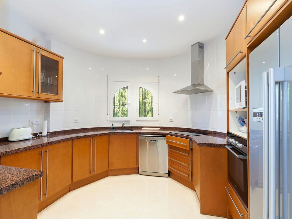 Countertop, Room, Property, Furniture, Cabinetry, Kitchen, Building, Interior Design, Real Estate, House