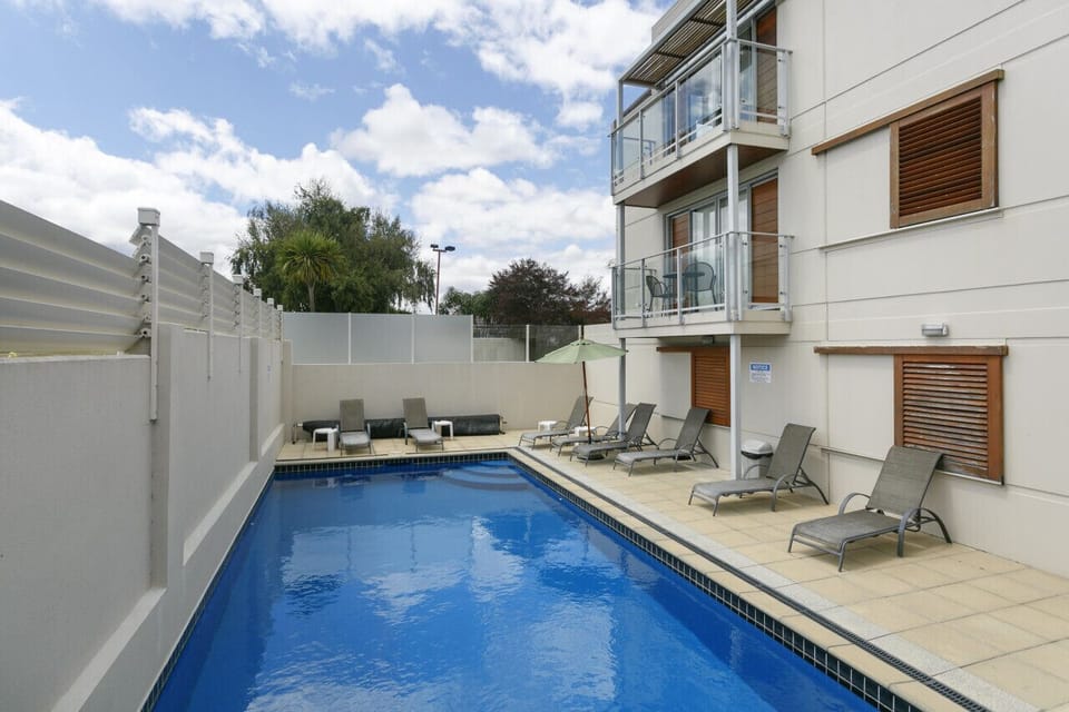 *Shared heated pool (available summer only, Labour Weekend to Easter)