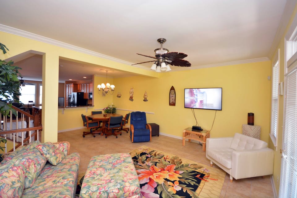 29 Sunset Island Drive-Living Area