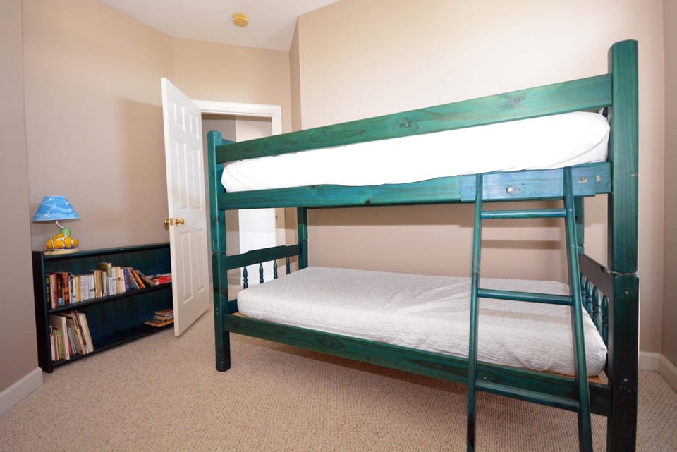 Bunks-Bedroom