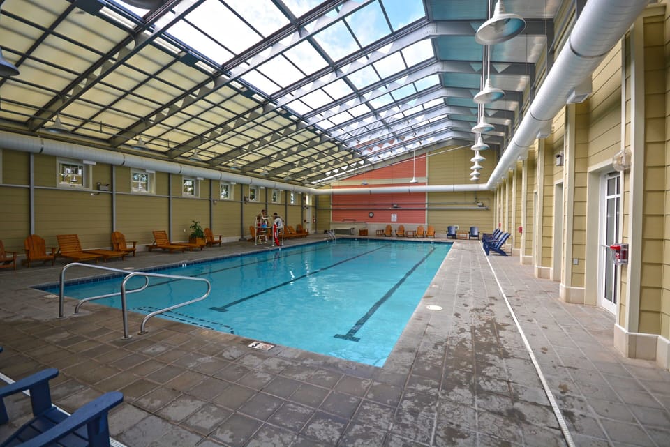 INDOOR-POOL