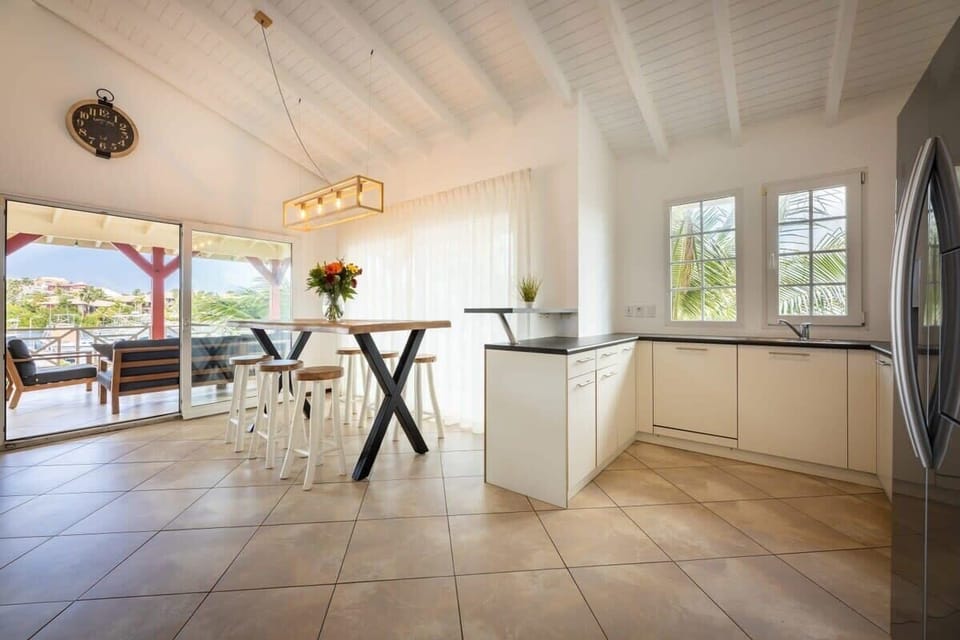 Kitchen East