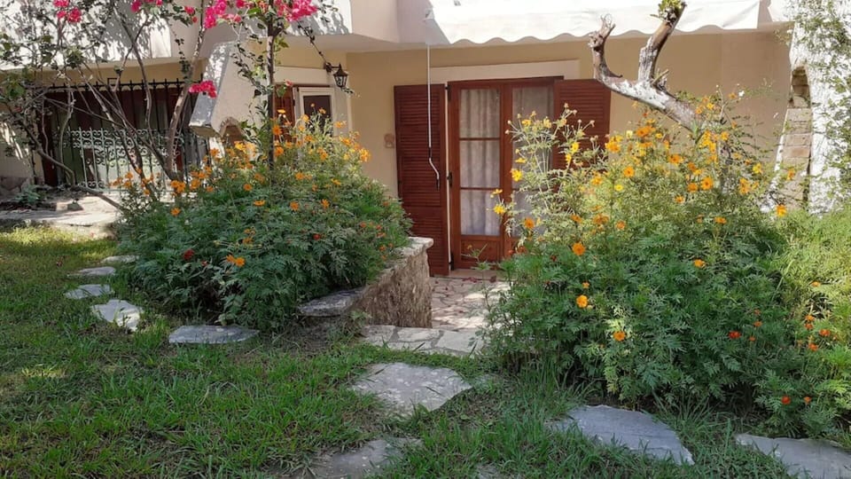 Achilleas Entrance 