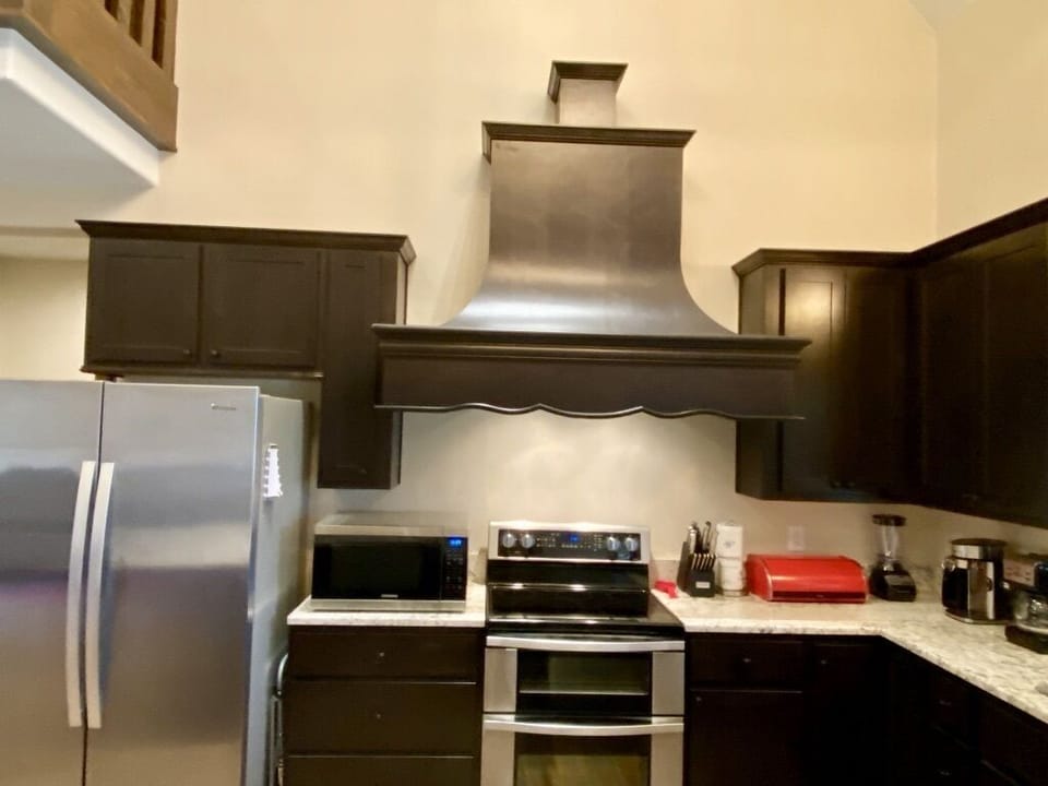 Heart Rock - Stunning kitchen with new appliances!