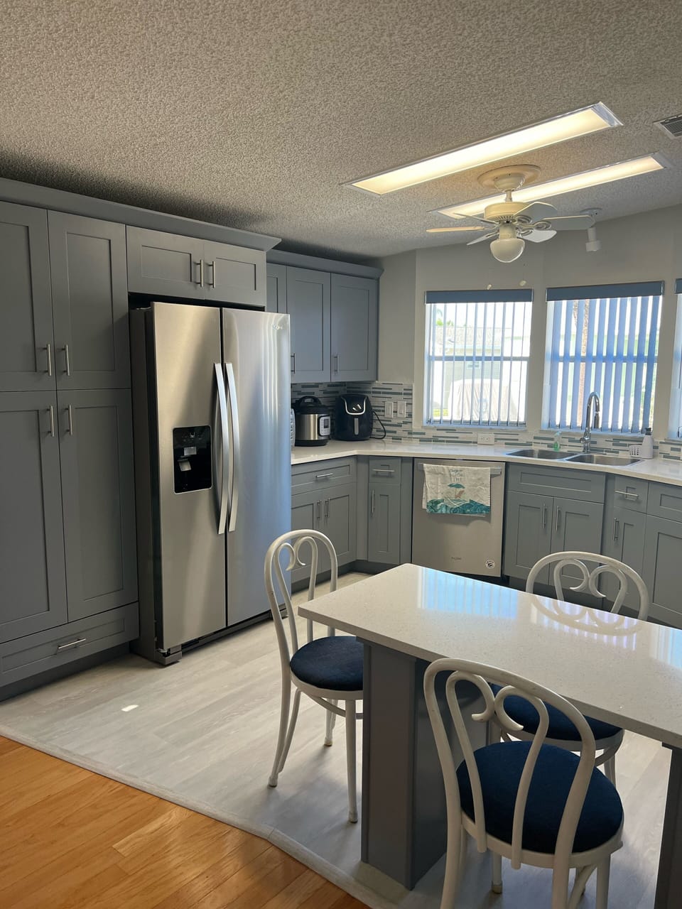 Large New kitchen