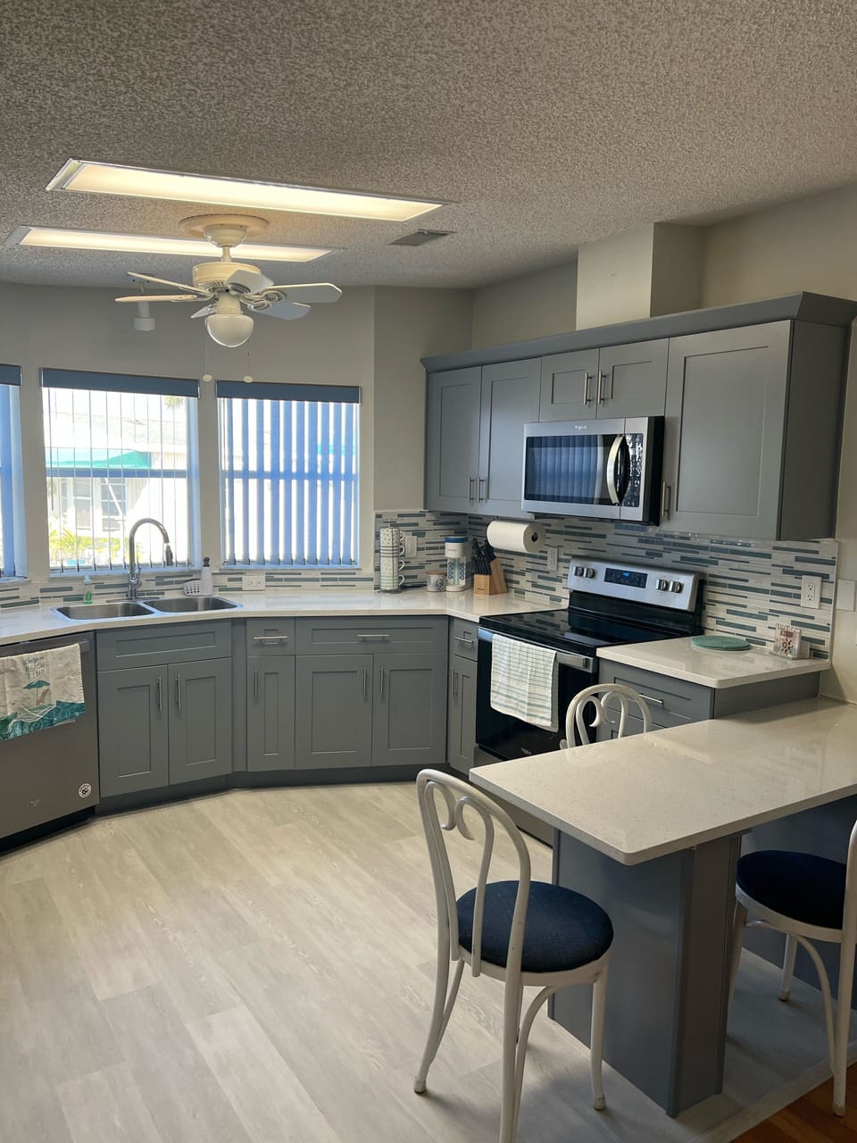 Large New kitchen