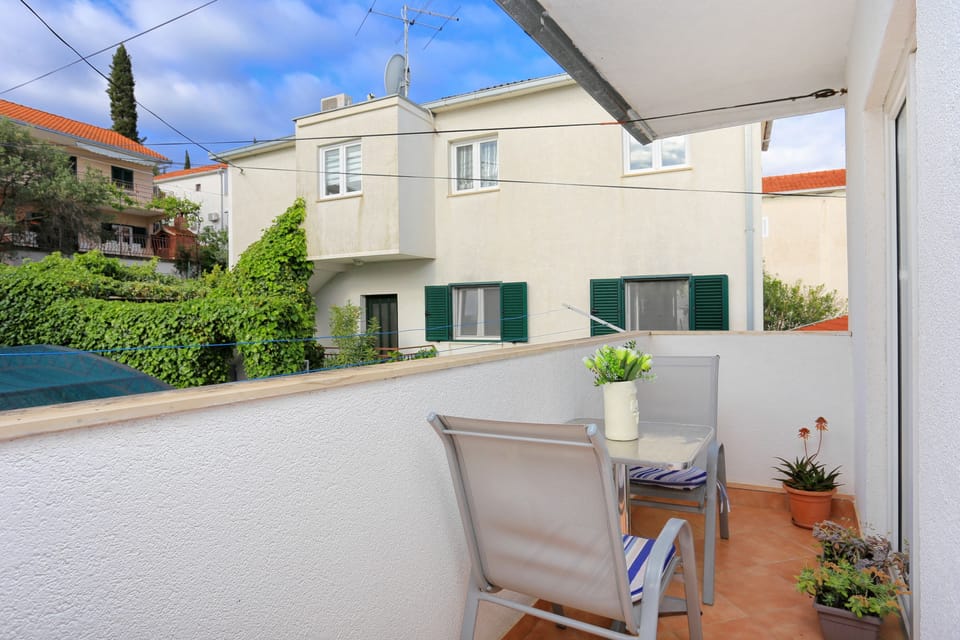 Balcony 2