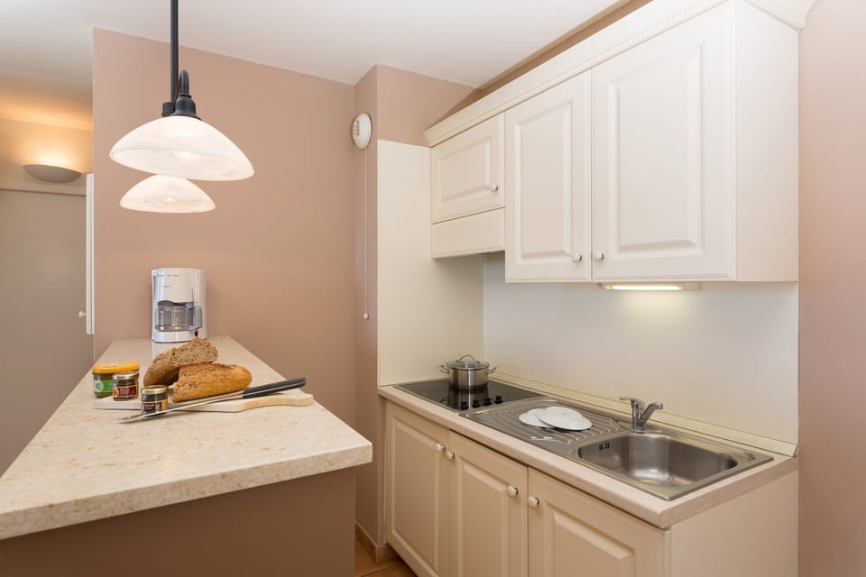 Make a tasty meal in your own kitchen!