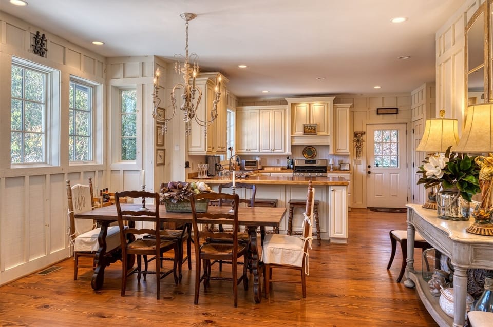 Dining and Kitchen, Main Level