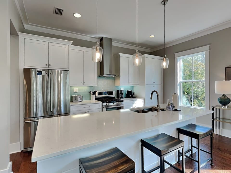 Kitchen Island, First Floor
