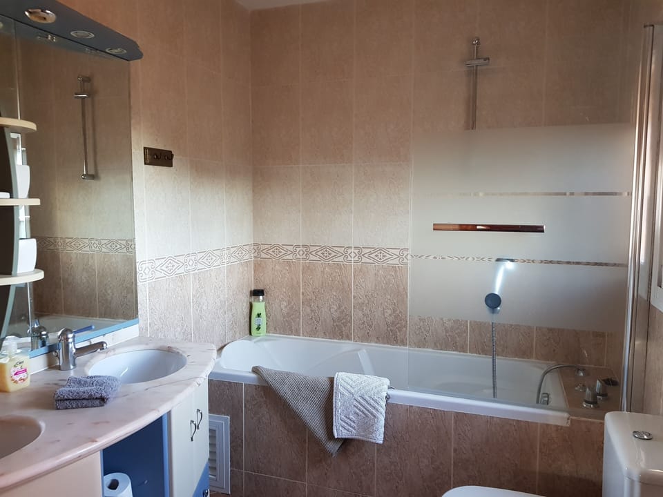 En-suite Bathroom